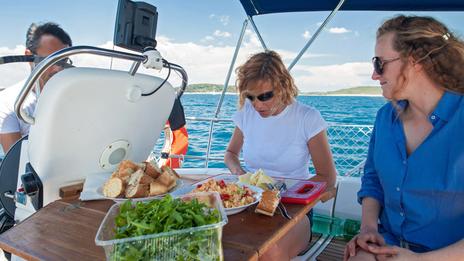 L'art de l'avitaillement hauturier : bien plus qu'une simple liste de courses