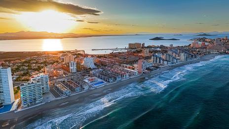 La Manga et la Mar Menor : le lagon chaud de l’Europe où l’on goûte déjà aux plaisirs de la mer au printemps