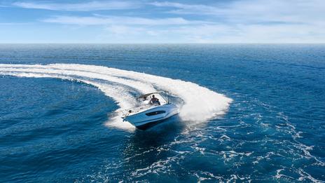 « Il faut que l'on soit capables d'attirer plus de jeunes » : le nautisme français cherche un nouveau souffle après le tassement de 2024-2025