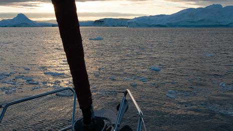 Tour du monde par l’Arctique à la voile pure : le pari fou qui dit tout de notre époque