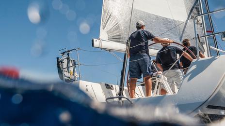 Naviguer sans s’épuiser : la vérité sur les quarts en grande croisière