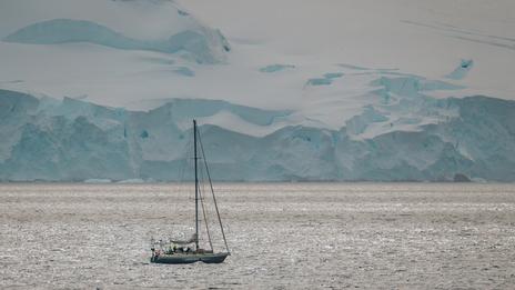 Bateau de voyage : aluminium, composite ou acier… quel matériau pour quel voyage ?