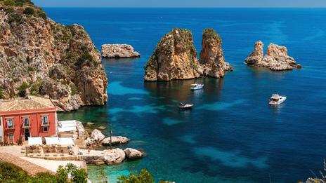 Tour de Sicile au printemps : la grande boucle en bateau qui réveille les envies d’évasion