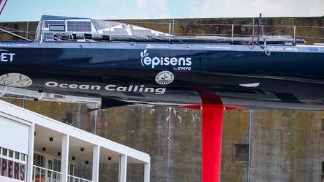 Fabrice Amedeo a mis à l’eau son IMOCA en vue de la Route du Rhum 2026