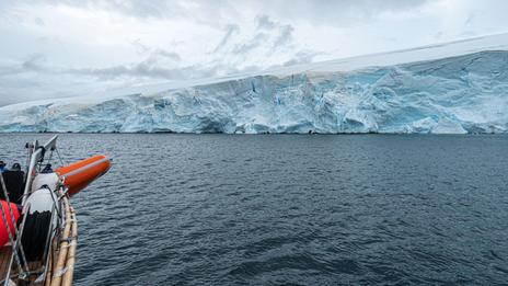 Croisière polaire : le nouveau rêve des grands voyageurs en voilier