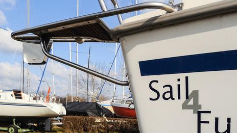 Refit hauturier : comment transformer une vieille carène en maison du bout du monde.