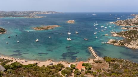 Croisière en Méditerranée : pourquoi les meilleurs mouillages se découvrent hors saison