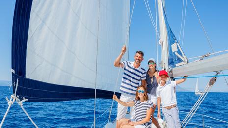 Tour du monde en famille : ce que l’école à bord implique vraiment à bord ?