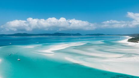 6 plages insolites à découvrir cet été autour du monde