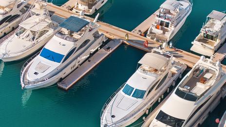 Nommer un bateau : règles, traditions et tabous autour d’un choix qui n’a rien d’anodin