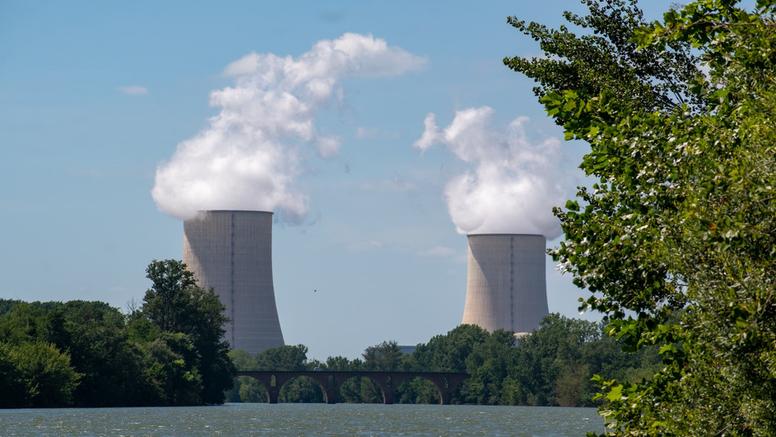 Canicule : pourquoi certains réacteurs nucléaires doivent s’arrêter en cas de fortes chaleurs ?
