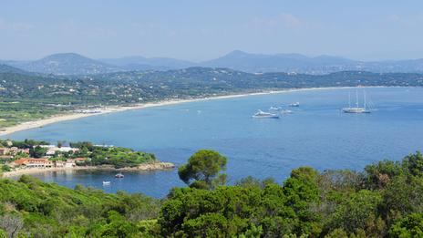 Baie de Pampelonne : les grands yachts mieux encadrés pour protéger les fonds marins