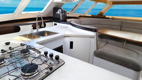 Le vrai patron de l’électricité à bord ? Ce n’est pas le pilote, c’est le frigo