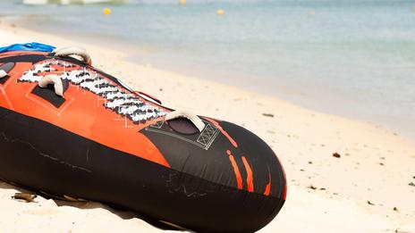 Paddle géant, banana boat, bouée tractée : les activités nautiques les plus fun à faire en famille cet été