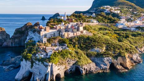 Cet été, Ponza dévoile une Italie insulaire encore préservée
