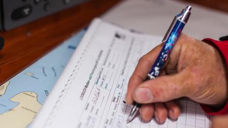 Panne, vente, sinistre : pourquoi le carnet de bord de votre bateau vaut de l’or