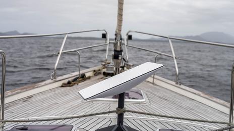 Haut débit en mer : le grand large est-il encore un espace de déconnexion ?