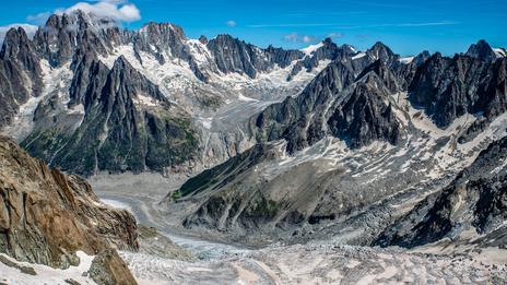 Canicule, chutes de pierres : avec plusieurs victimes, pourquoi la chaleur rend la haute montagne dangereuse