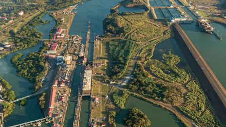 Suez se ferme, Panama vacille et le tour du monde à la voile change de route