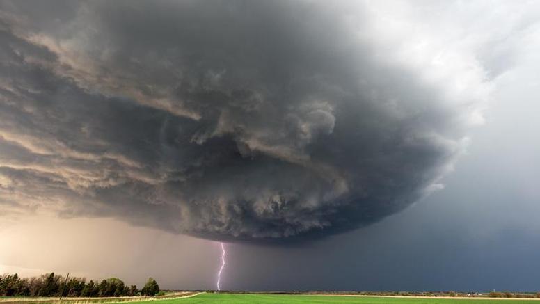 SUIVI ORAGES CE SAMEDI : le Languedoc et la Provence frappés de plein fouet actuellement