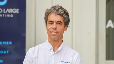 6 questions à Damien Dion, directeur d’Outremer Catamarans