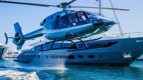 Pourquoi certains méga-yachts sont-ils accompagnés d’un second navire ?