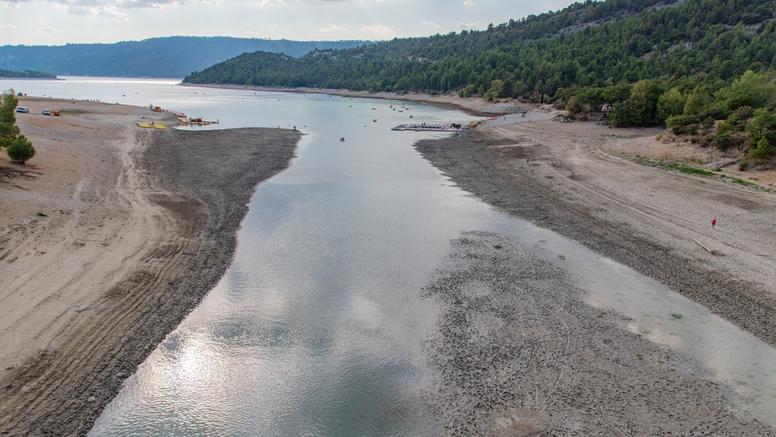 Sécheresse historique : les cours d'eau français atteignent un niveau critique