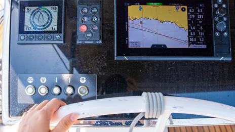Navigation électronique : quelles sont les limites du 100 % tablette ?