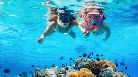 PMT en famille : en septembre, à quel âge initier les enfants au snorkeling ?