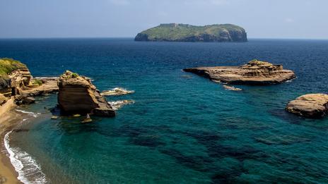 Naviguer à Ventotene et Santo Stefano en 2026 : les règles à connaître dans l’aire marine protégée