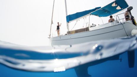 Comment s’assurer que votre quille est solidement fixée au bateau ?