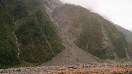 Éboulements dans les Alpes : pourquoi les randonneurs doivent rester prudents en cette fin d’été