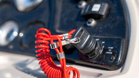 Faut-il abandonner le coupe-circuit filaire pour passer au sans-fil ?