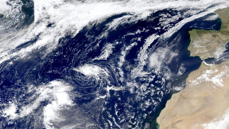 Atlantique : la dépression tropicale n°6 pourrait devenir la tempête Fay près des Açores