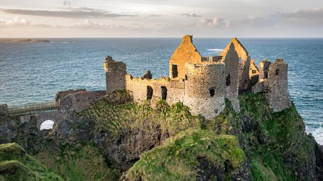 Irlande du Nord en octobre : la côte des géants dans les couleurs de l’automne