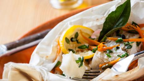 Poisson en papillote : une cuisson toute simple qui préserve les saveurs de la mer