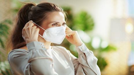 Covid-19 : pourquoi les cas repartent à la hausse alors qu'il fait encore chaud ?