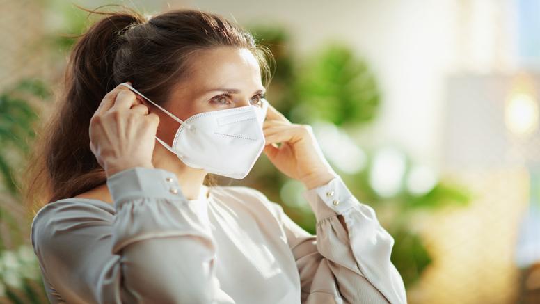 Covid-19 : pourquoi les cas repartent à la hausse alors qu'il fait encore chaud ?