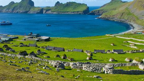 Les Hébrides écossaises en octobre : là où la mer et la lande se confondent