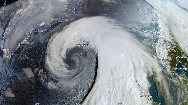 Bombe météo en Islande : vents à plus de 200 km/h et blizzard, les restes de l'ouragan Isaias en cause