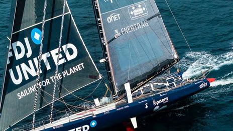 Route du Rhum – Destination Guadeloupe 2026 : quatre ans après son naufrage, Fabrice Amedeo revient avec une mission pour l’océan