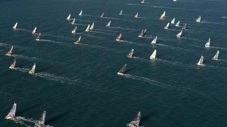 Comment vit-on seul pendant la Route du Rhum ? Sommeil, repas, hygiène et quotidien à bord