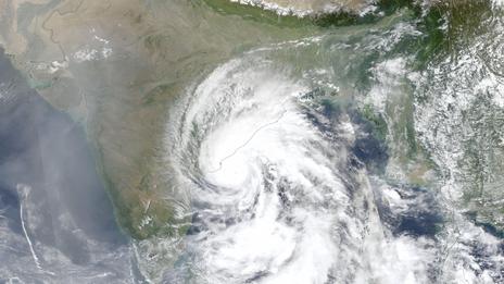 Cyclone Arnab en Inde : vents à 150 km/h, inondations et plus de 180 000 évacués