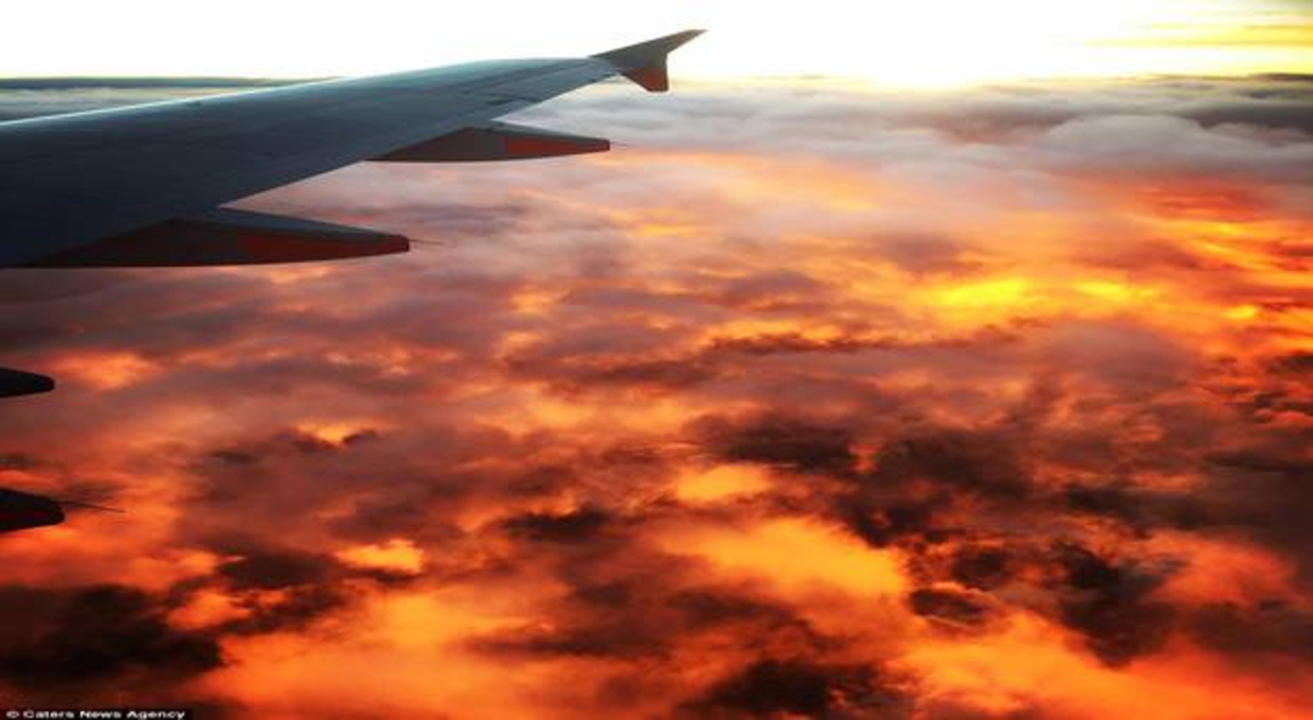 Et Le Ciel Se Voila De Fureur Un impressionnant ciel de feu photographié d'avion - Actualités La
