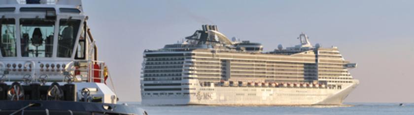 Baptême du nouveau géant des mers "made in France"