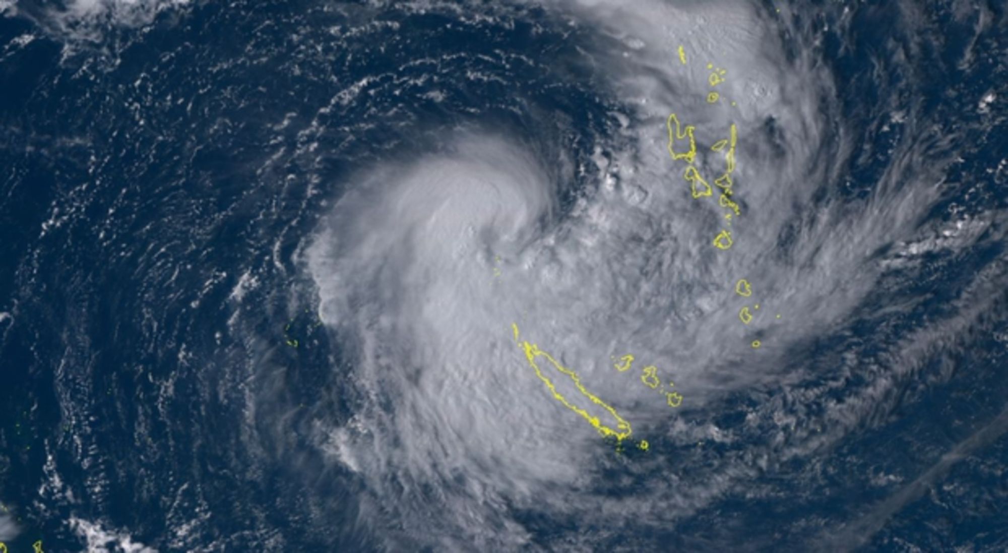 La Nouvelle-Calédonie frappée par le cyclone Uesi - Actualités La ...
