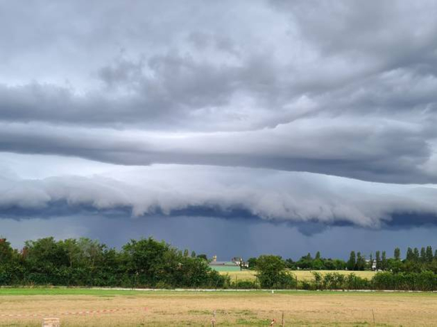 Orage qui monte Actualités France