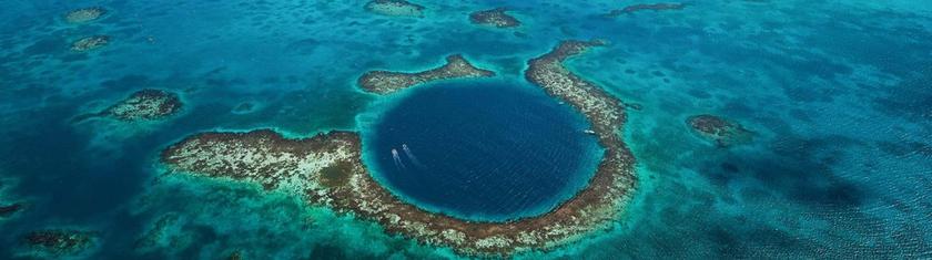 Le Grand Trou Bleu de Bélize, parmi les sites de plongée les plus célèbres du monde
