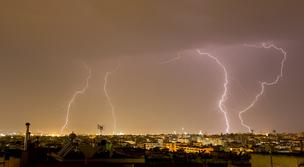 Inondations meurtrières en Grèce: 7 morts, l'opération de sauvetage se poursuit