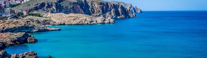 Baie d’Al Hoceima : perle méditerranéenne entre falaises sauvages et escale de caractère